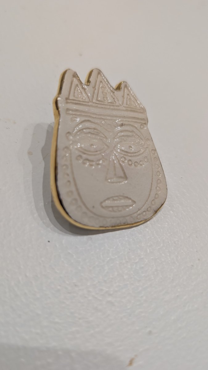 Broche máscara branco Folia de Reis